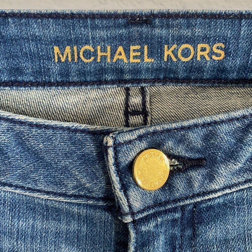 ⭐️MICHAEL KORS FLARE LIGHTLY DISTRESSED DENIM JEANS - Picture 4 of 10